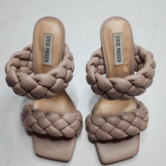 STEVE MADDEN Heels - Picture 1 of 8